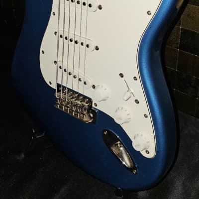 N391① ビンテージ ウッドクレート SQUIRT スクワート・ボーイ レトロ Fender VINTAGE Stratocaster '64 Clay Dot Sunburst/R