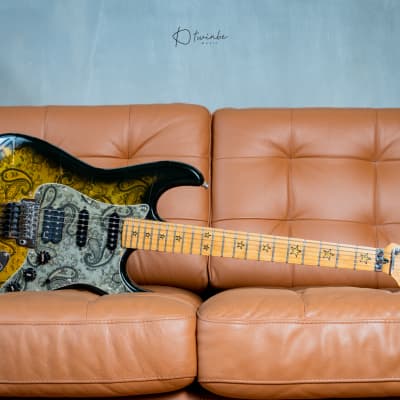 Fender Richie Sambora Black Paisley 1996 50th Aniversary Japan Limited edition of 200 image 2