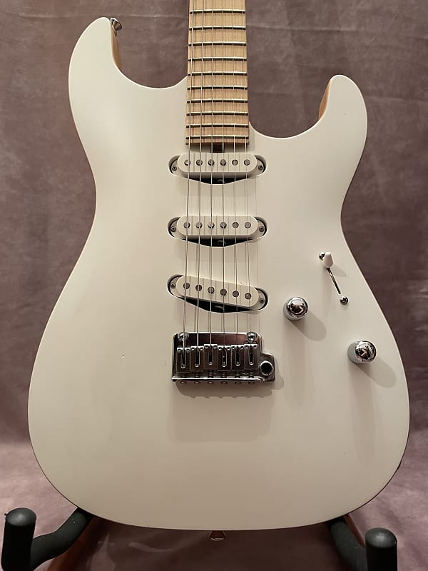 Saito S-622CS SSH with Maple in Chamonix White