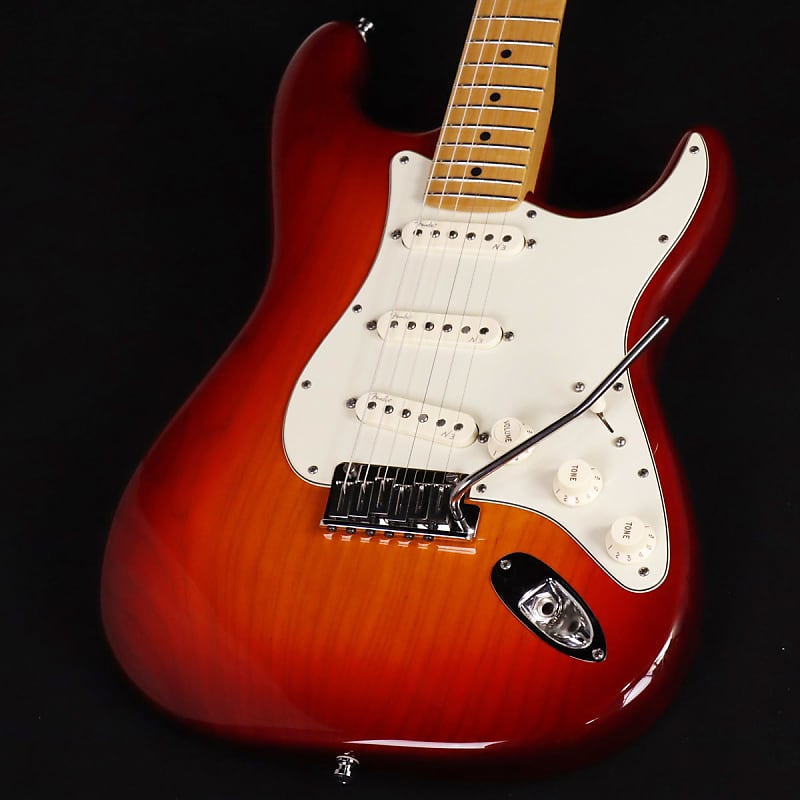 Fender USA American Deluxe Stratocaster N3 Ash Aged Cherry Burst Maple  Fingerboard [SN US12078684] [12/07]