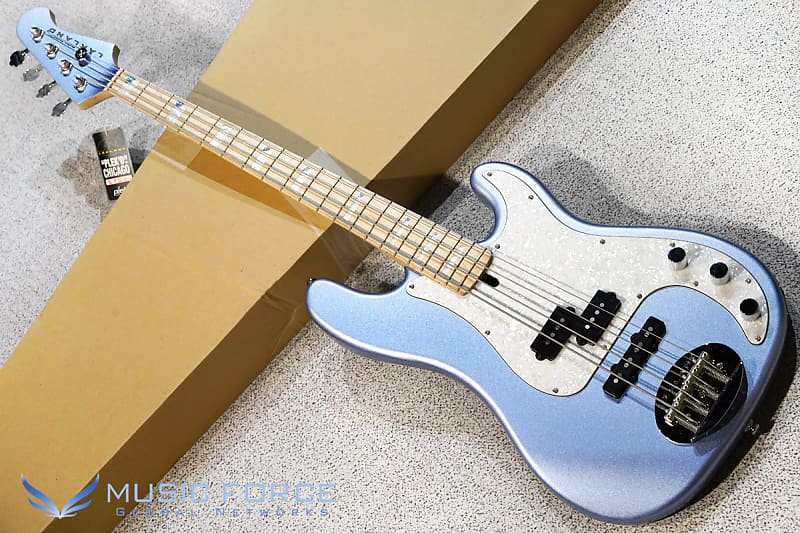 Lakland Skyline 44-64 Custom Vintage P&J-Ice Blue Metallic