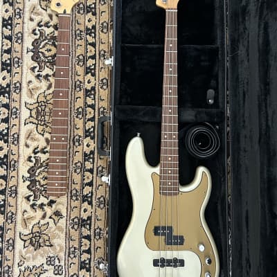 Fender '70 reissue Precision Bass PB70 US CIJ, 3-Color Sunburst