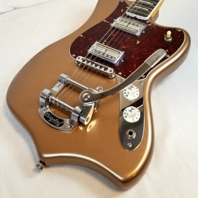 Fender PU2 Maverick Dorado Limited Edition, Firemist Gold, Bigsby Vibrato, W/HSC image 8
