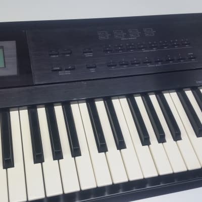 Immagine Casio VZ-1 61-Key FM Synthesizer Keyboard - 2