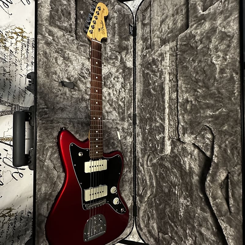 Fender Fender American Professional Jazzmaster Electric Guitar, 2017 - Rosewood Fingerboard, Candy Apple Red image 1