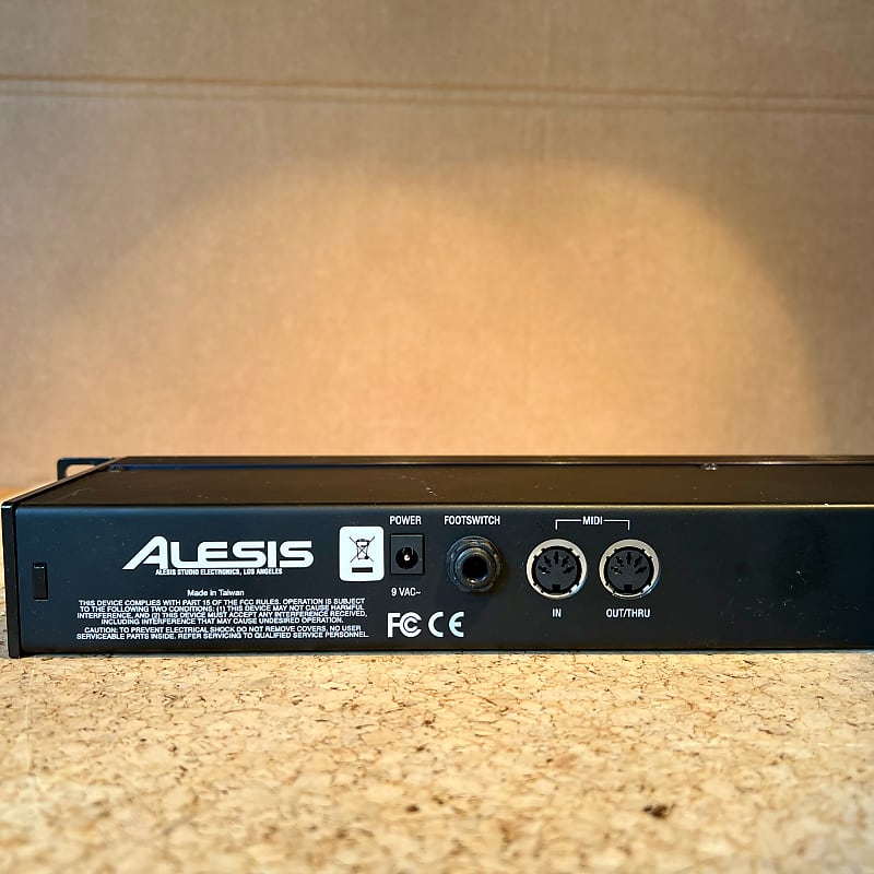 Alesis MicroVerb 4 18-Bit Signal Processor