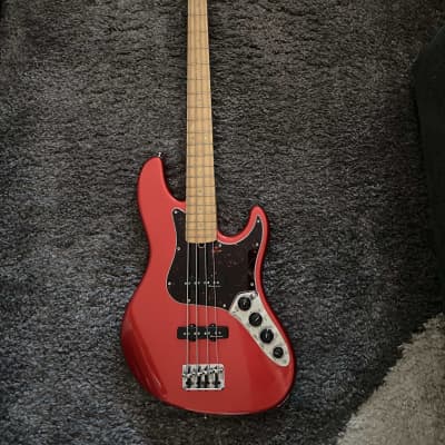 Fender American Deluxe Jazz Bass Guitar 2001 - Crimson Red for sale