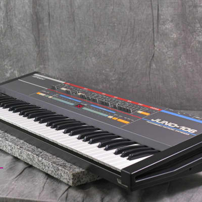 Roland JUNO-106 Programmable Polyphonic Synthesizer in Very Good condition image 4