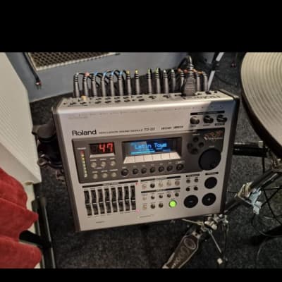 Roland TD-20 sound module with Oled upgrade screen
