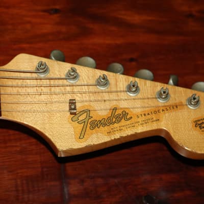 2006 Fender Custom shop 1964 Stratocaster Relic  Rare Gold Sparkle image 5