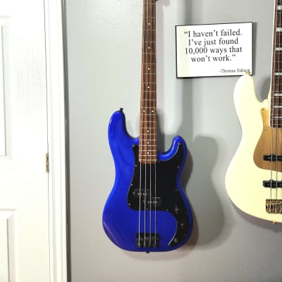 Squier 20th Anniversary P-bass - Blue image 2