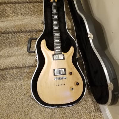Carvin CT4 with Hard Shell Case image 3