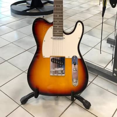 Chord CAL62 Standard Electric Guitar, 3 Tone Sunburst for sale