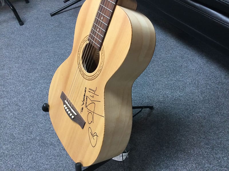 Norman Expedition Nat Solid Spruce Parlor SG with Washboard
