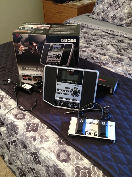 Boss JS-10 Audio Player w/Guitar Effects & FS-6 Dual Foot