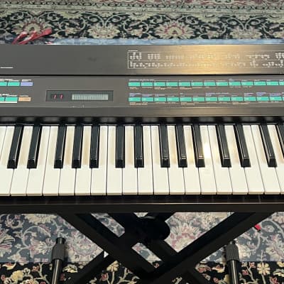 Yamaha DX7 Programmable Algorithm Synthesizer, 1980s icon