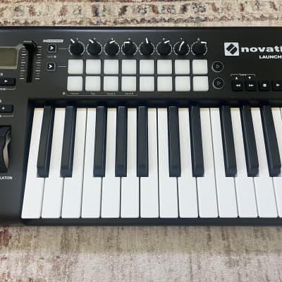 Novation Launchkey 25 MKII MIDI Keyboard Controller