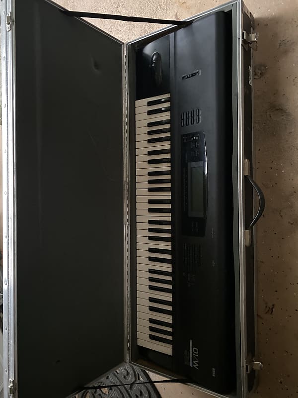 Korg music workstation 01/W key board  1990's Black image 1