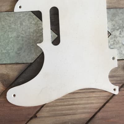 Real Life Relics White Telecaster® Pickguard 1 Ply 5 Hole Left Hand   [PGQ4]