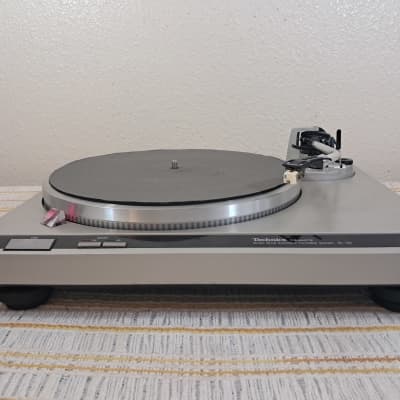 Technics SL-Q2 Direct Drive Turntable Vintage Japan Silver Tested 70s image 3