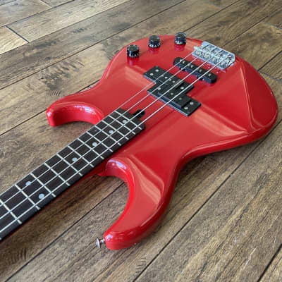 Yamaha. BB VIs. 1983年製 ショートスケール ソフトケース付き Yamaha