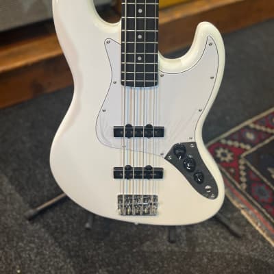 NEW - Aria STB bass, White / White Pickguard, Bass Guitar for sale