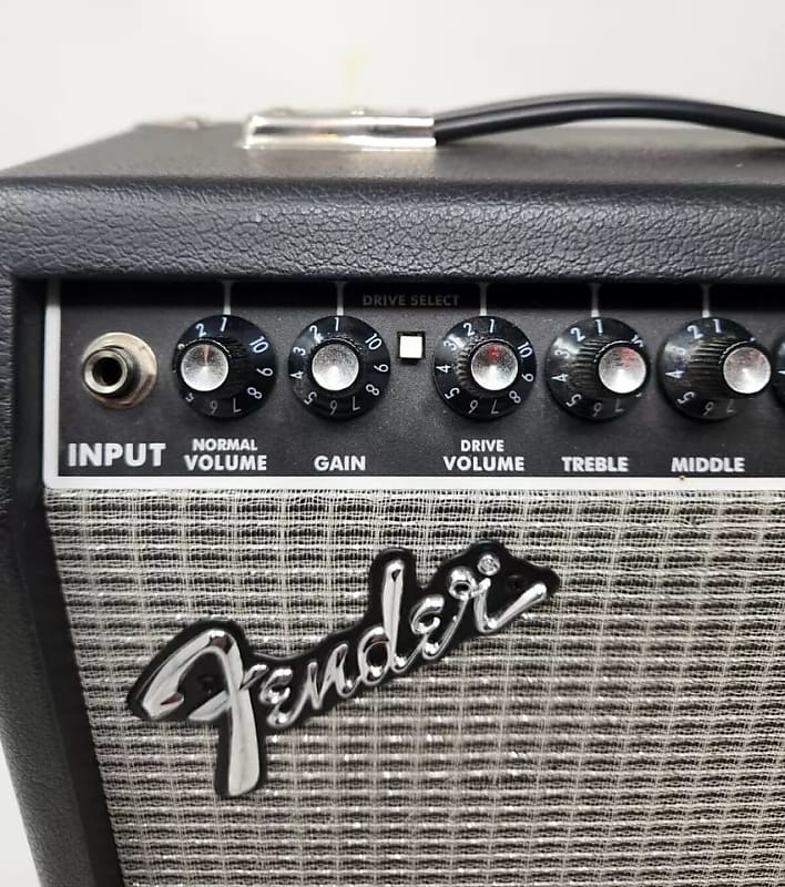 Fender Frontman 15R Series II 2-Channel 15-Watt 1x8