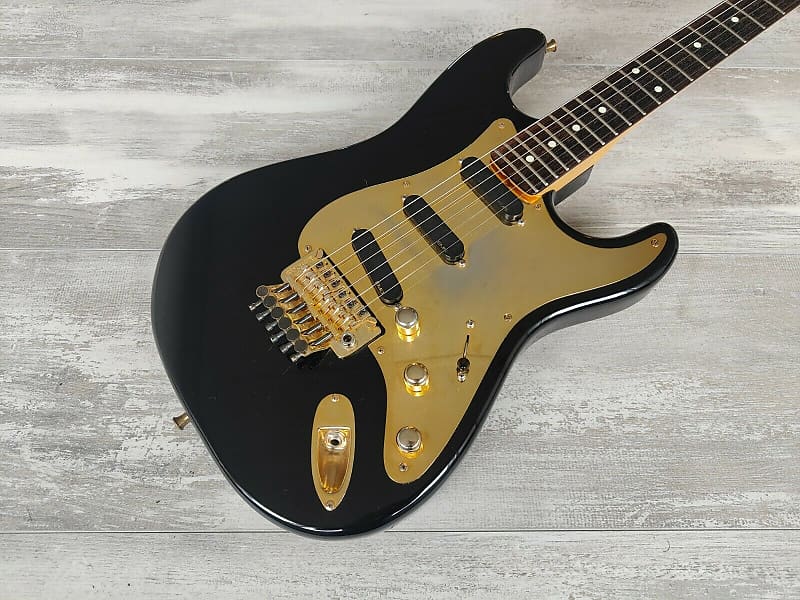 フェルナンデス ストラト型ボディ84年製FERNANDES FST-135 フェルナンデス ストラト型ボディ84年製FERNANDES FST-135