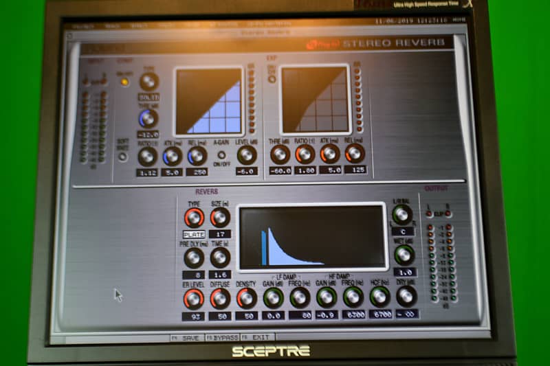 Roland VS-2400CD 24 Track Digital Recording Studio Package