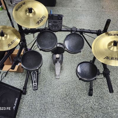 Used Alesis electronic Drum-Kit With DM7X Drum Module