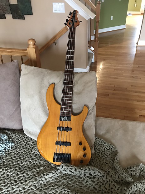 Modulus Graphite Genesis 5st. | The Bass Shop