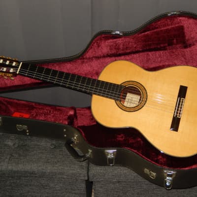 HAND MADE IN 1985 - TAKAMINE No8 - SWEET AND POWERFUL CLASSICAL CONCERT GUITAR for sale