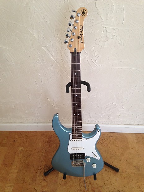 MINTY 1990 Yamaha Pacifica 912 in Pacific Blue image 1