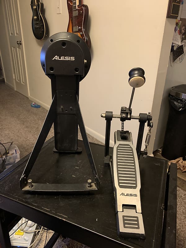 Alesis 6” kick drum w/ pedal Reverb