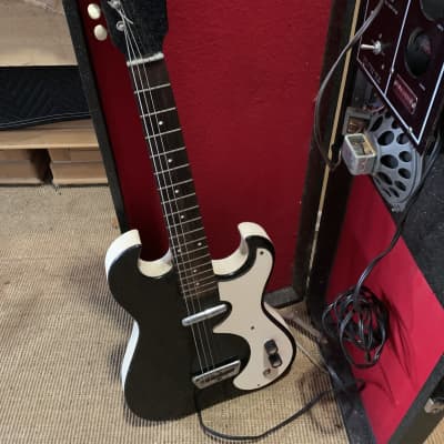Silvertone 1448 with Case Amp image 1