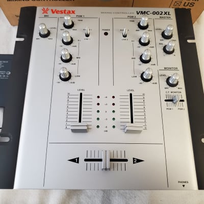 Vestax VMC-002 XL 2 Channel Professional DJ Mixer - Excellent