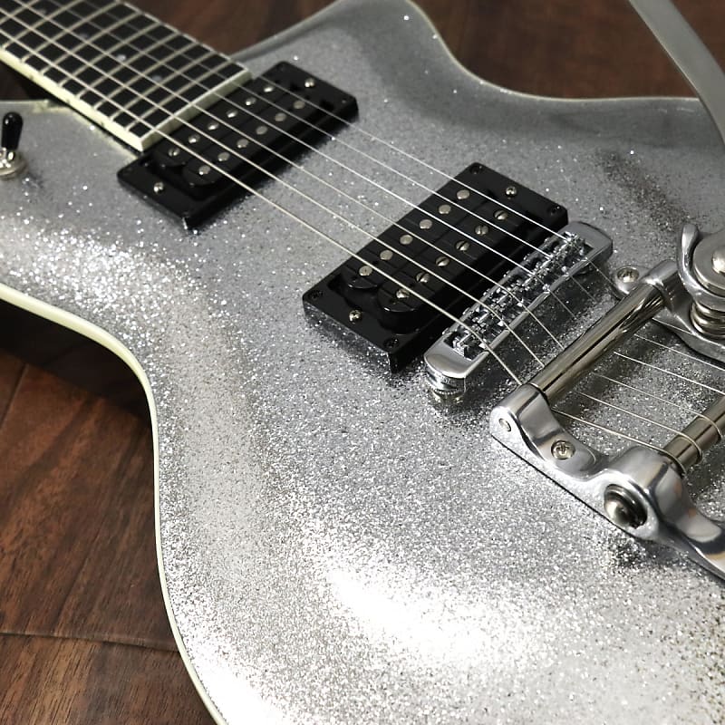 Washburn P4 Reissue w/Bigsby ヌーノモデル