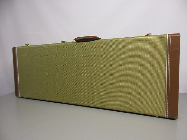 Roadrunner tweed case sale