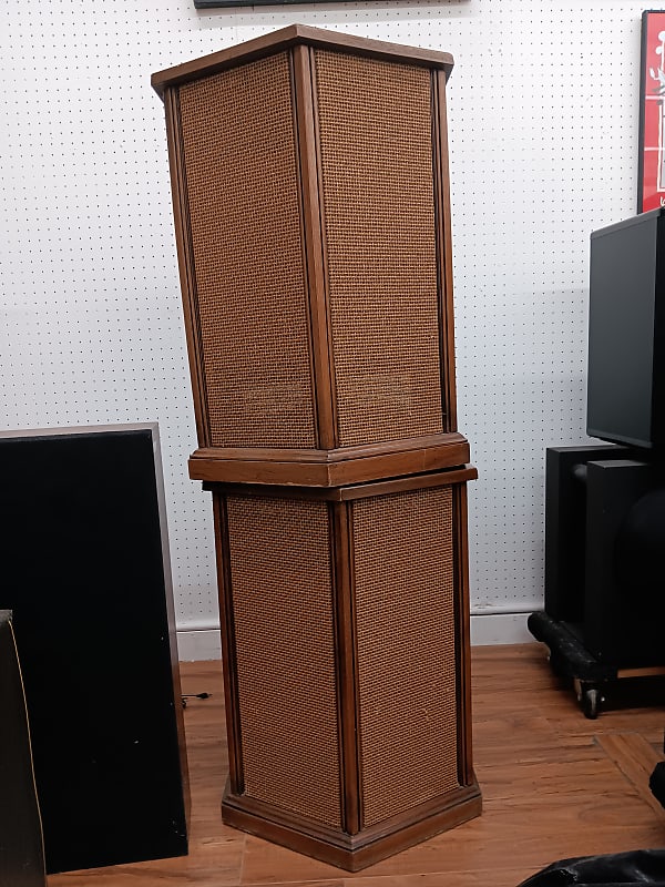 magnavox speakers