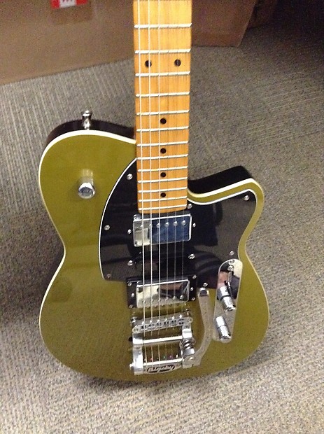 Reverend Gil Parris 2007 Gold w/ Bigsby - Out of Production Color image 1