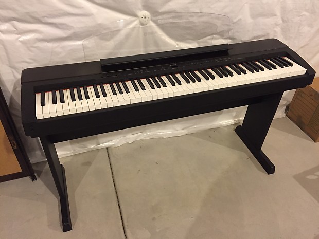Yamaha P-140 Like New Condition, Stand, Bench, Pedal Included