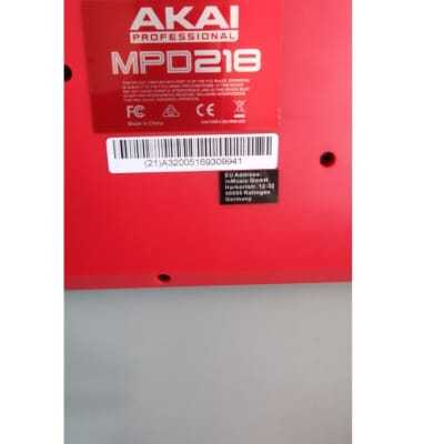 Akai MPD218 2015 - Present - Black image 17