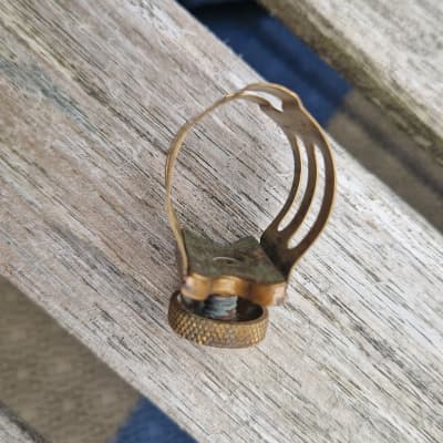 Otto Link Early Babbitt tenor saxophone ligature image 3