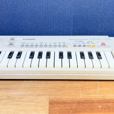 Casio GZ-5 32 Key Midi Controller / General Midi Keyboard Ultra