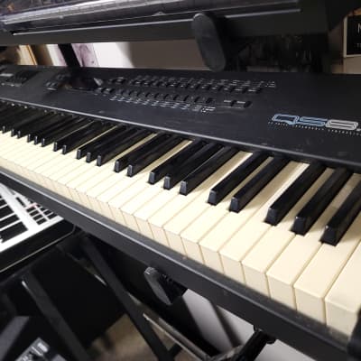 Alesis QS8.1 Keyboard Synth 1996 - Black - Local Pickup Only