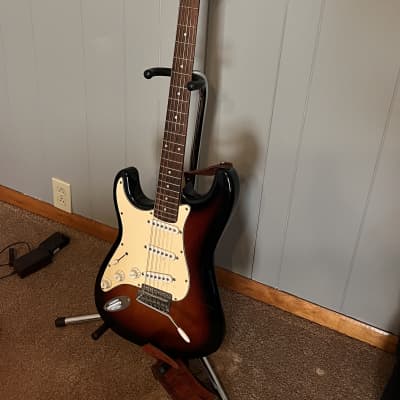 Squier Standard Series Stratocaster w. Mods - Black / | Reverb