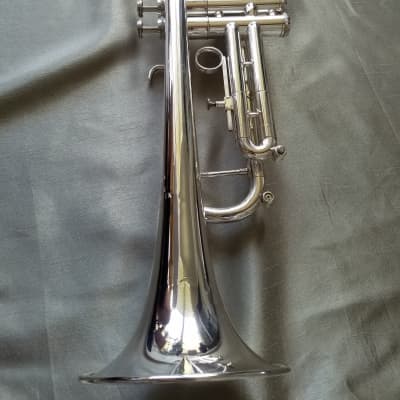 Getzen Severinsen Model Eterna 900S Trumpet 1968-1971 w/hard case, mouthpieces, mutes, & lyre image 9