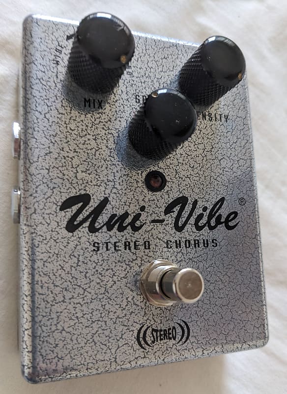 ギター Uni Vibe Stereo Chorus / Jim Dunlop MXR® UNI-VIBE® CHORUS ギター Uni Vibe Stereo Chorus / Jim Dunlop MXR® UNI-VIBE® CHORUS