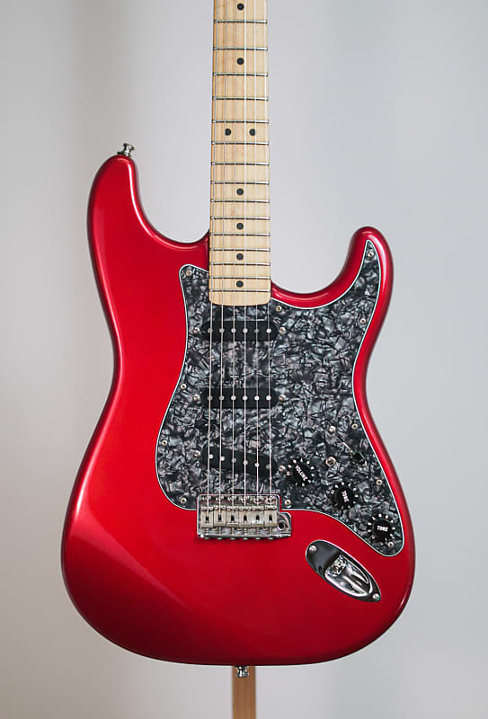 Fender California Stratocaster with Maple Fretboard 1997 - 1998 - Candy Apple Red image 1