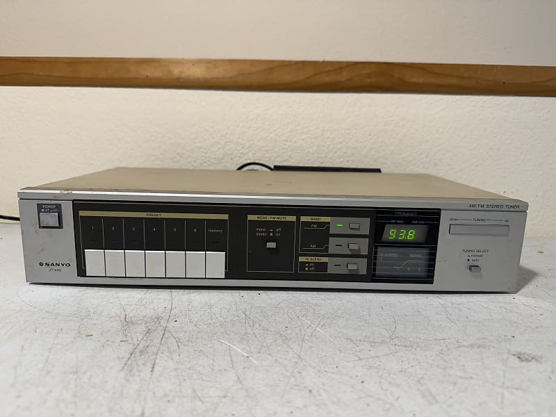 Sanyo JT400 Tuner Radio AM/FM Vintage Home Audio Frequency Band Presents Stereo  			
